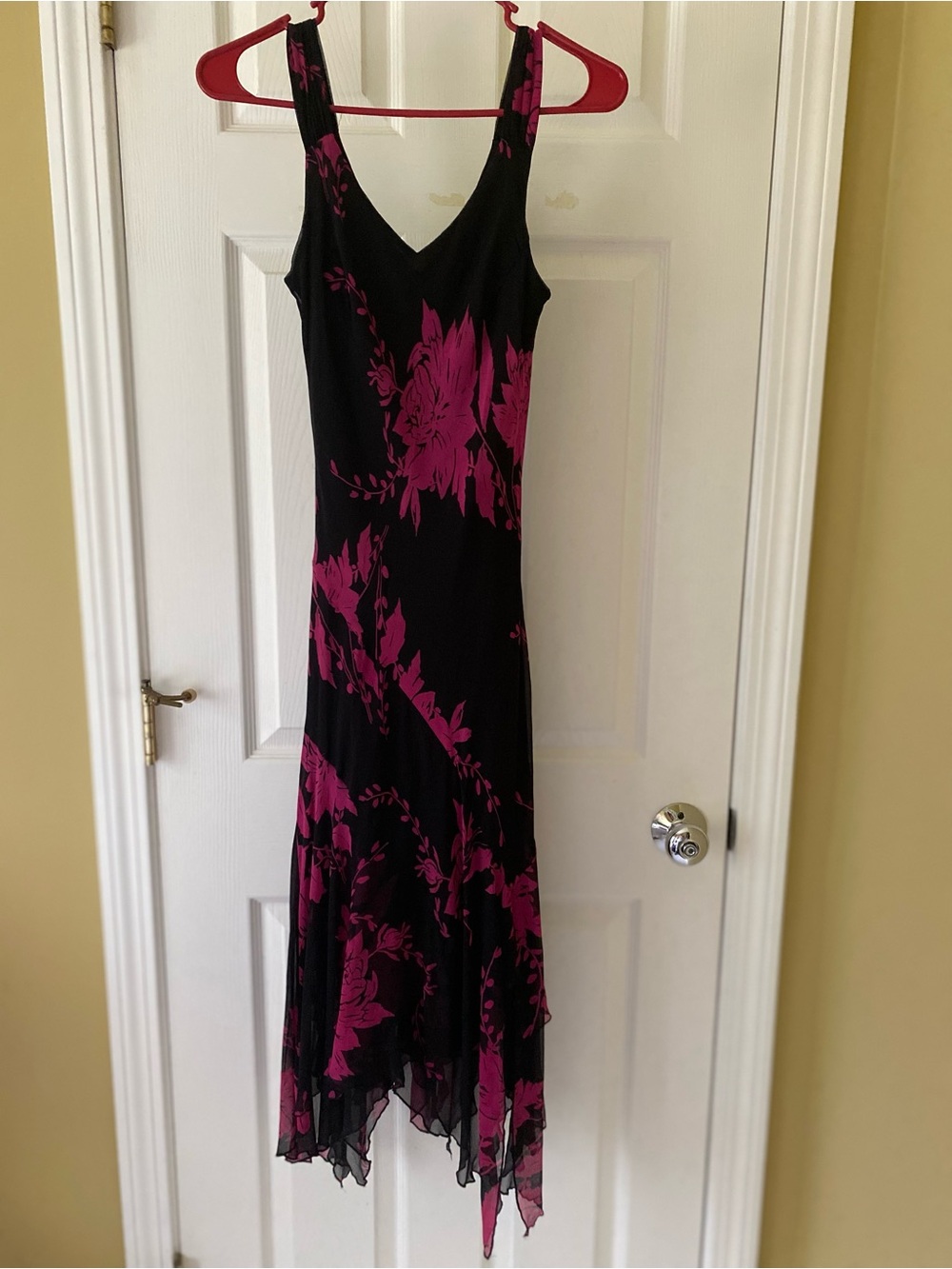 Dress Barn Black Dress with Fuchsia Floral Print (Size 6)